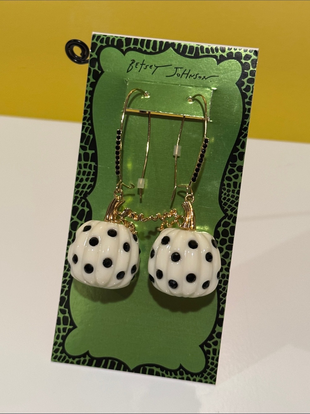 Accessories Subcategory Identification